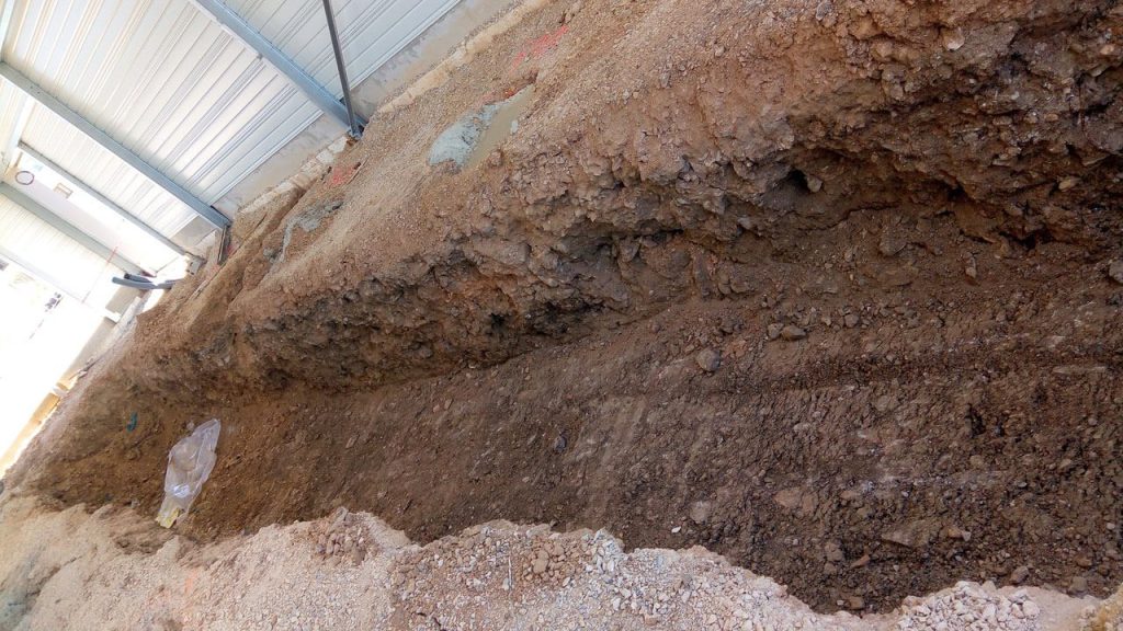 Fond de fosse de garage sans radier avec massif béton