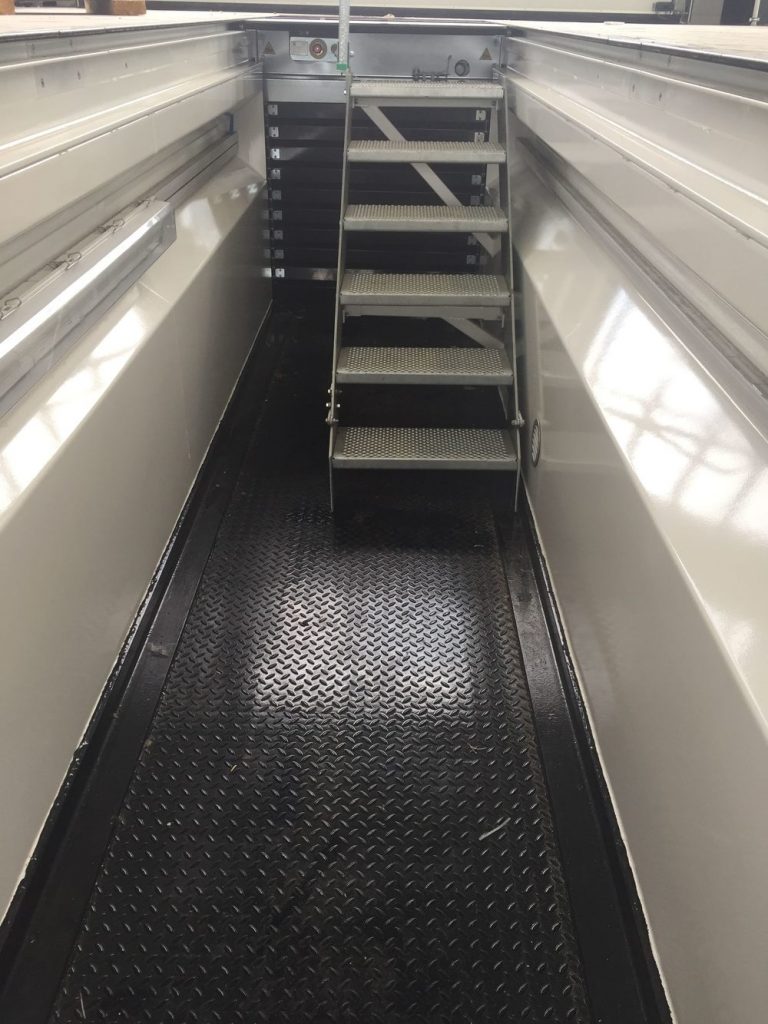 escalier conçu pour cric fond de fosse